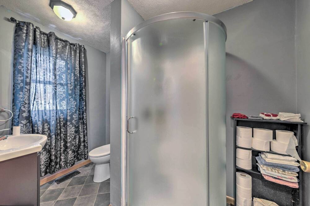 Photo of Bathroom in Benton