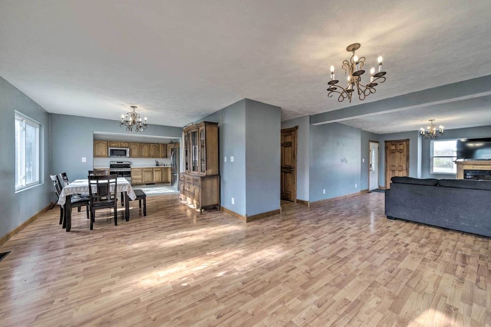 Photo of Livingroom in Benton