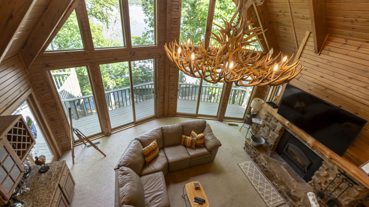 Photo of Livingroom in Wolf Creek