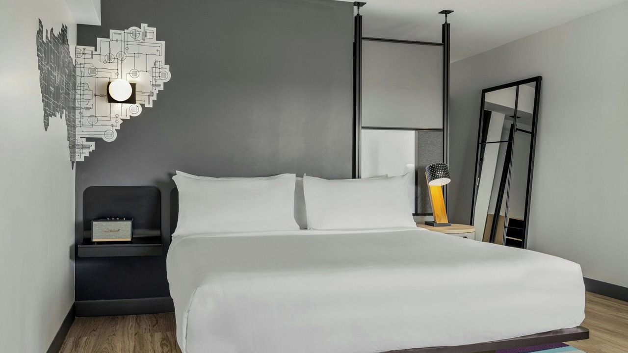Photo of Bedroom in Rolling Meadows