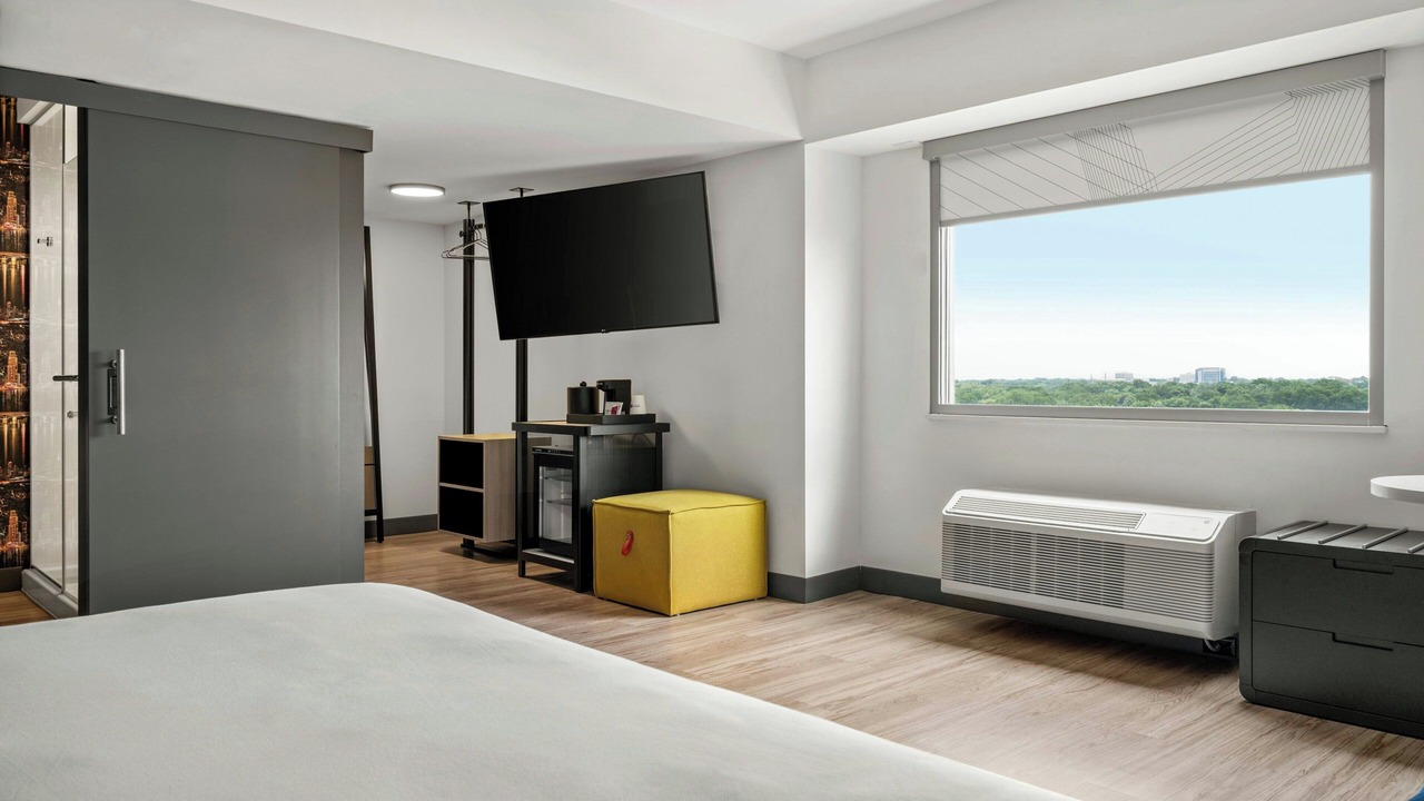 Photo of Bedroom in Rolling Meadows
