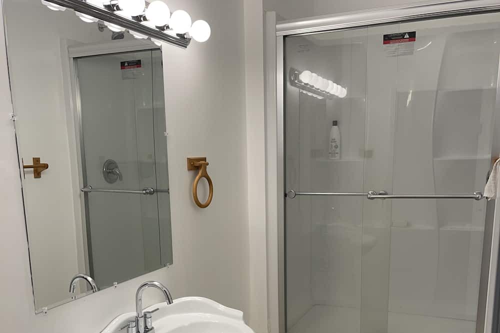 Photo of Bathroom in Killgubbin