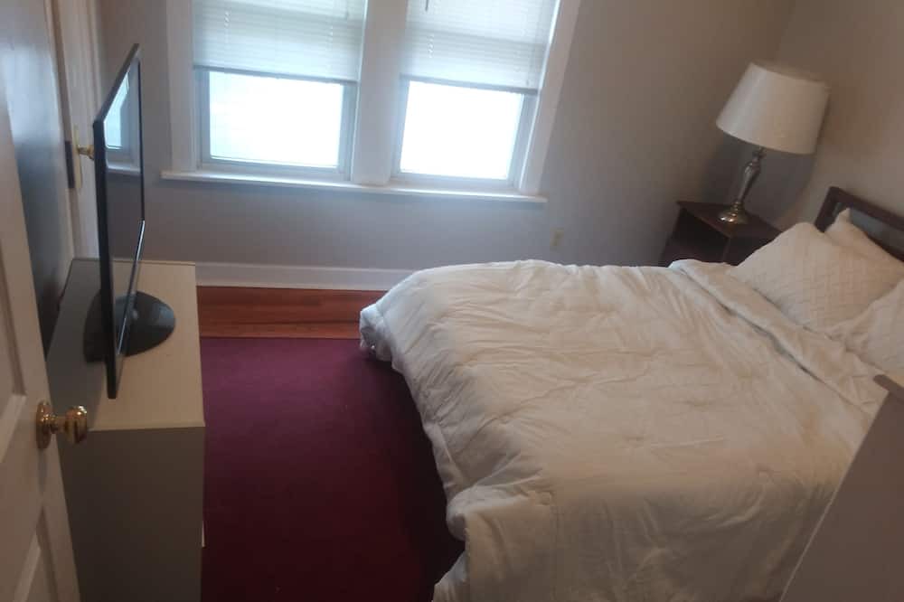 Photo of Bedroom in Oak Park