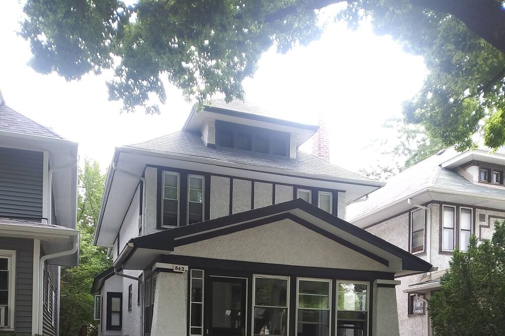 Photo of Outdoor in Oak Park
