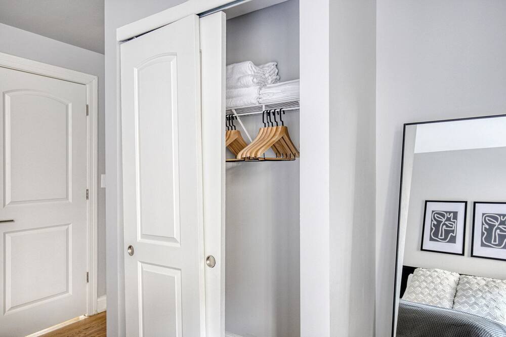 Photo of Bedroom in Lakeview
