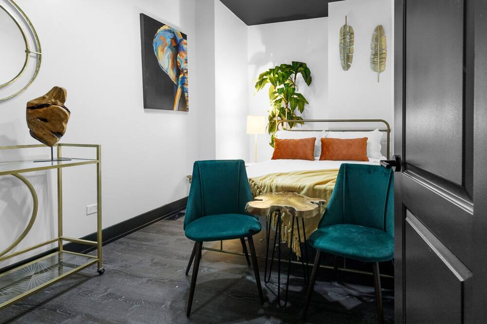 Photo of Bedroom in Grand Boulevard