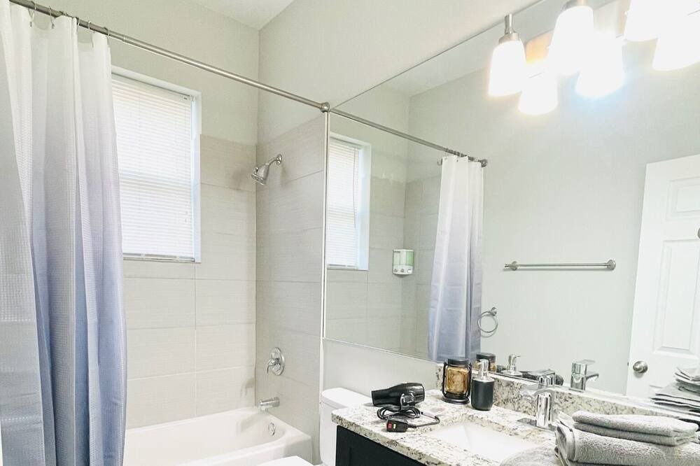Photo of Bedroom in Tri-Taylor