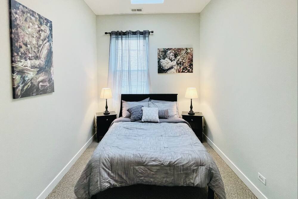 Photo of Bedroom in Tri-Taylor