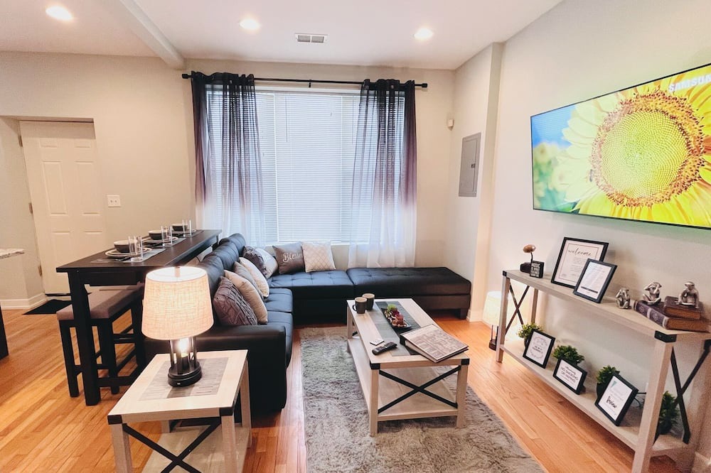 Photo of Livingroom in Tri-Taylor