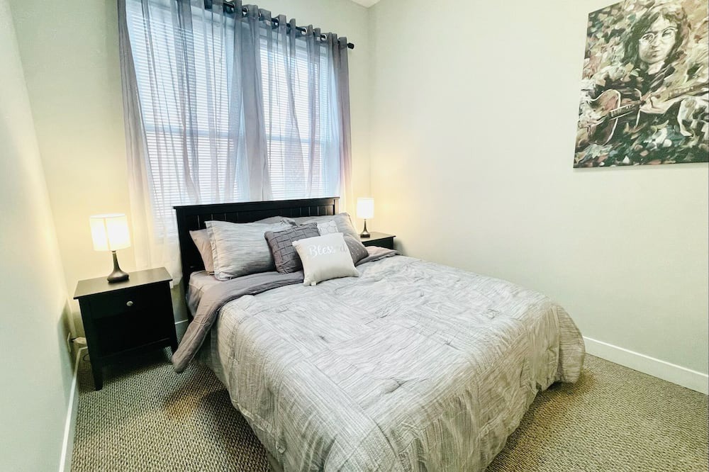 Photo of Bedroom in Tri-Taylor
