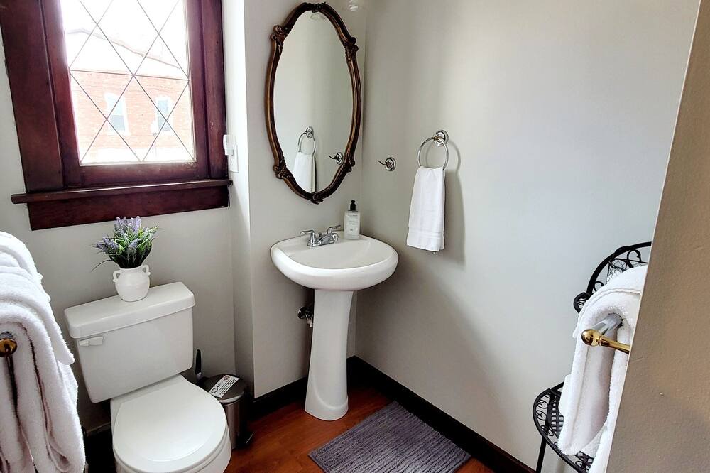 Photo of Bathroom in Grafton