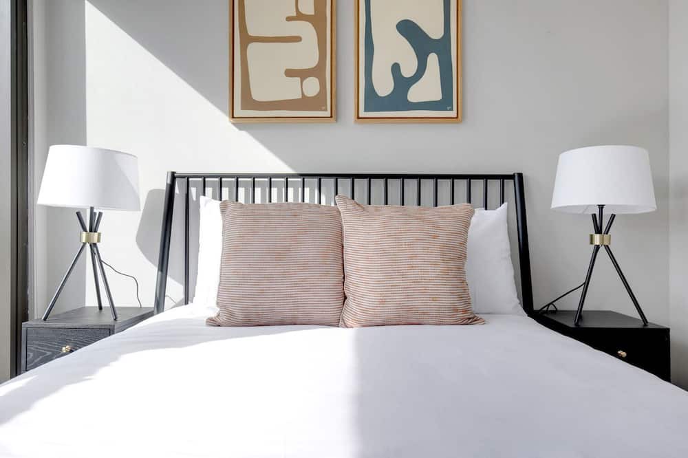 Photo of Bedroom in Illinois Medical District