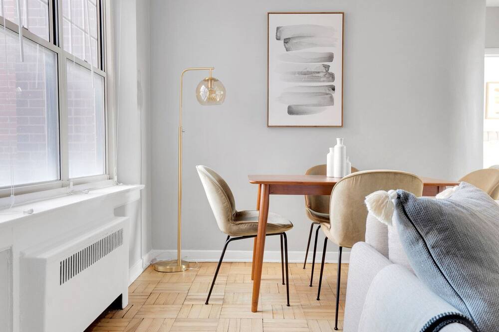 Photo of Bedroom in Evanston