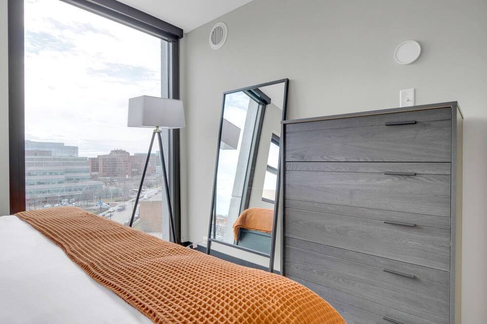 Photo of Bedroom in Illinois Medical District