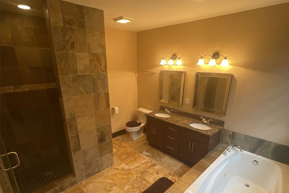 Photo of Bathroom in Willowbrook