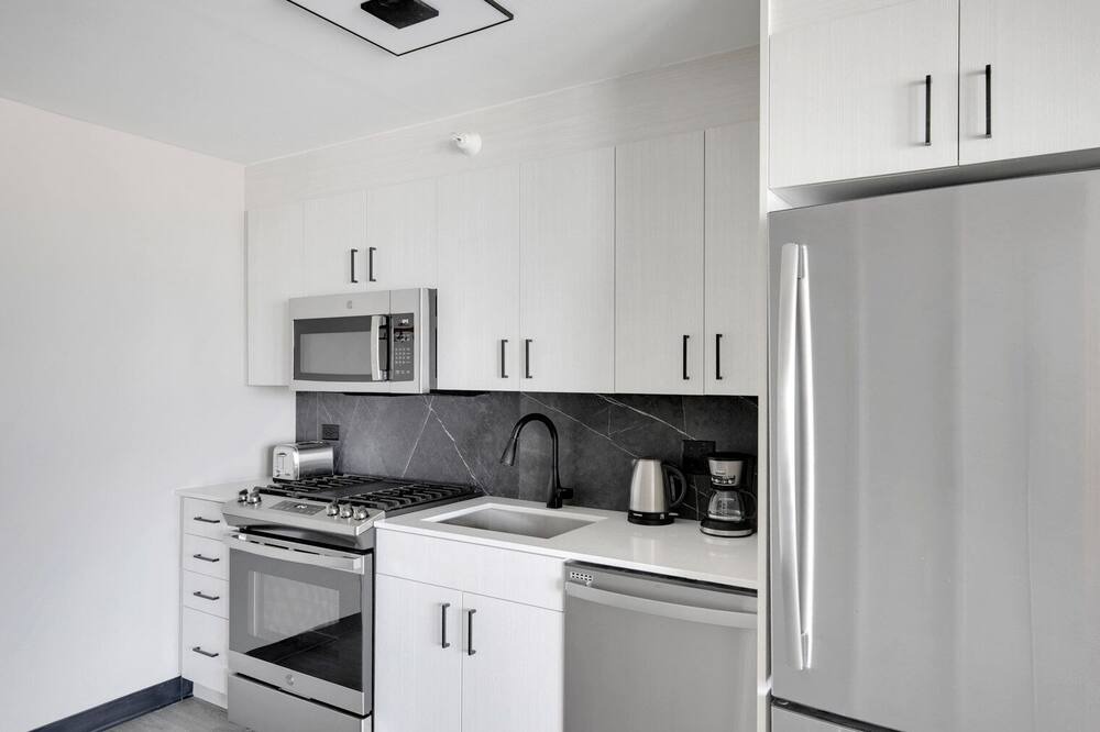 Photo of Kitchen in Illinois Medical District