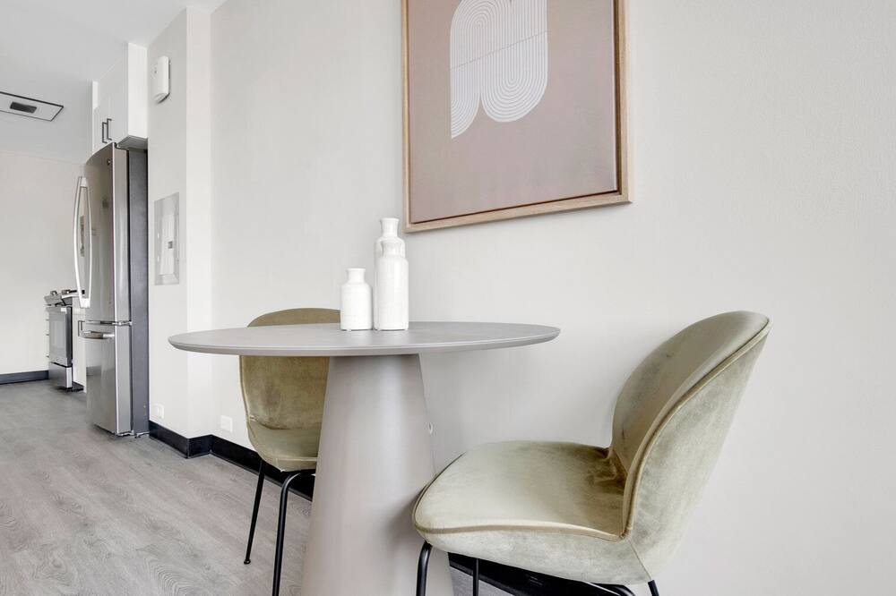 Photo of Bedroom in Illinois Medical District
