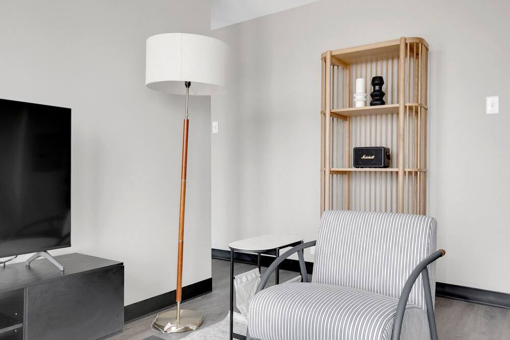 Photo of Bedroom in Illinois Medical District