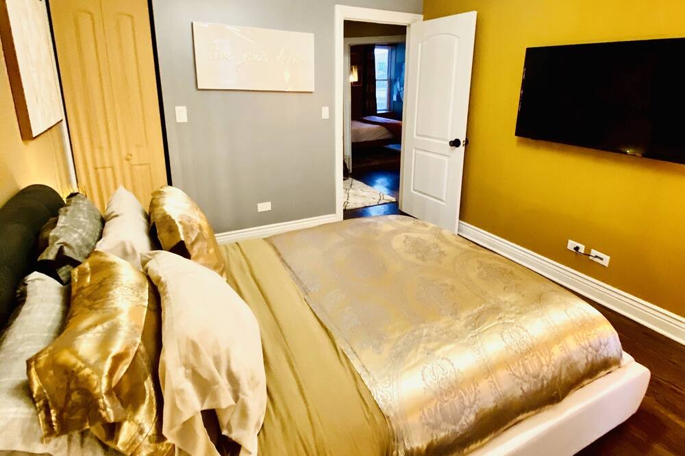 Photo of Bedroom in Grand Boulevard