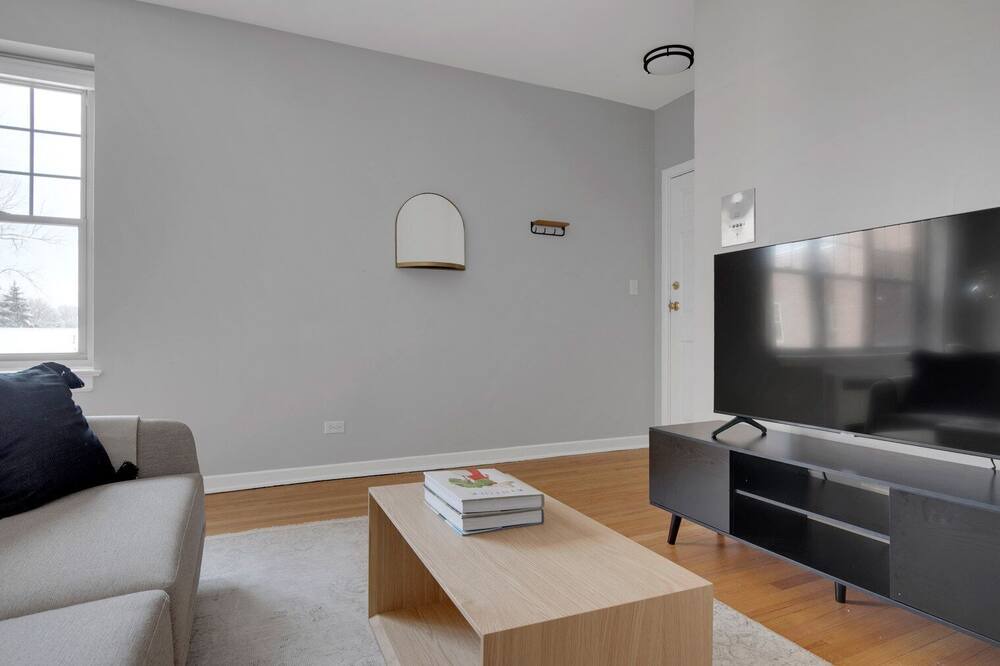 Photo of Livingroom in Evanston