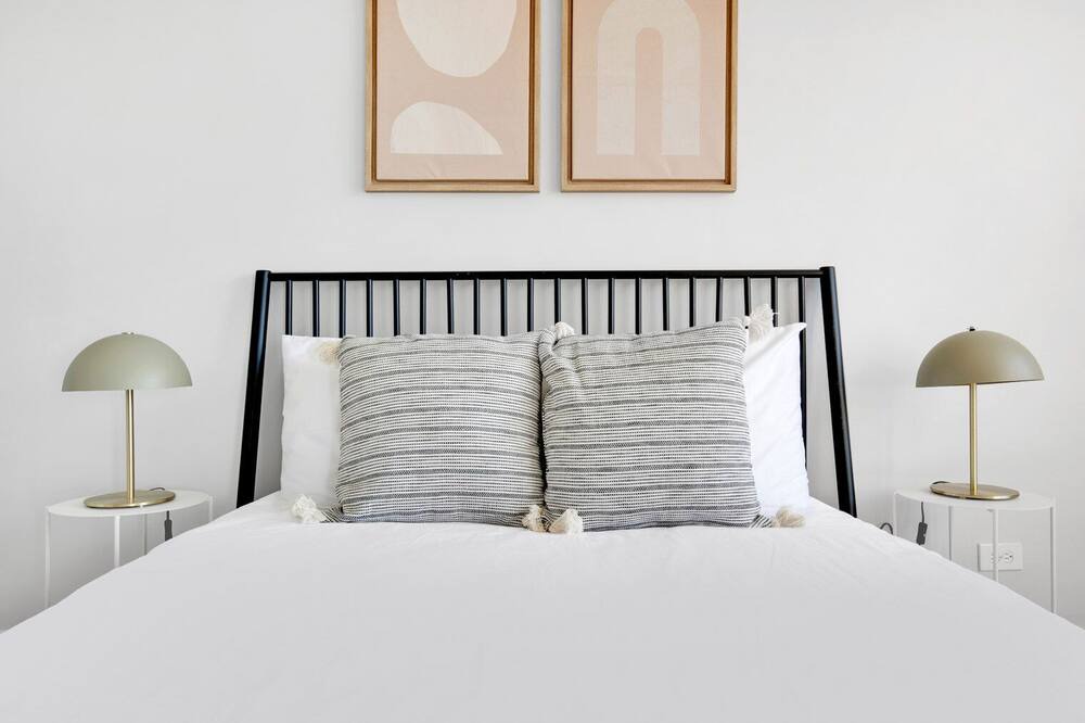 Photo of Bedroom in Evanston