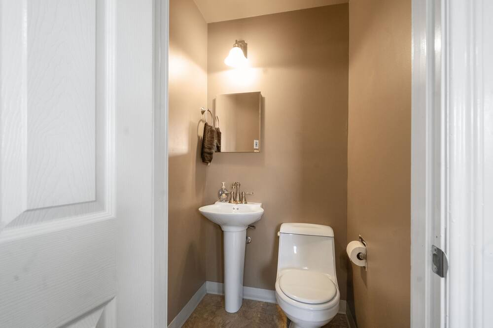 Photo of Bathroom in Forestview