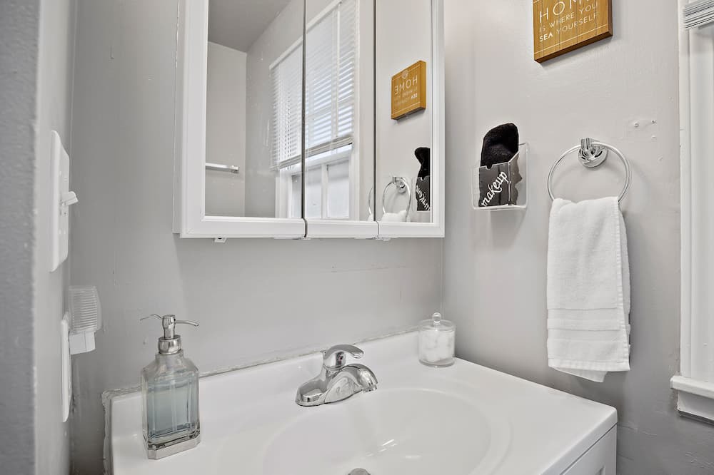 Photo of Bathroom in Yorkville