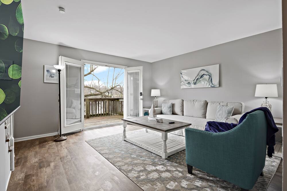 Photo of Livingroom in Yorkville