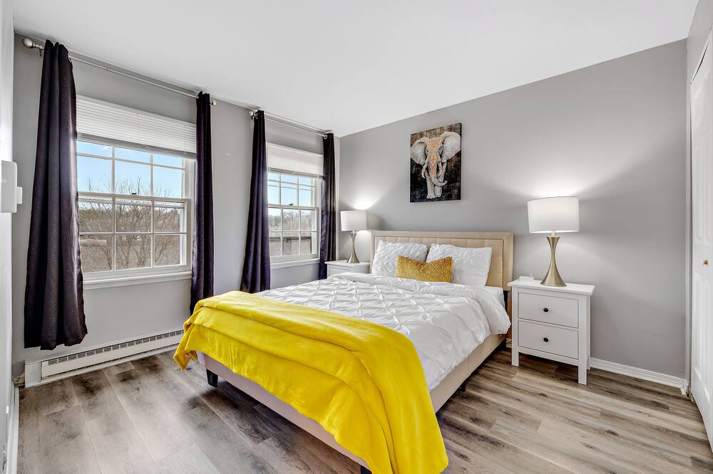 Photo of Bedroom in Yorkville