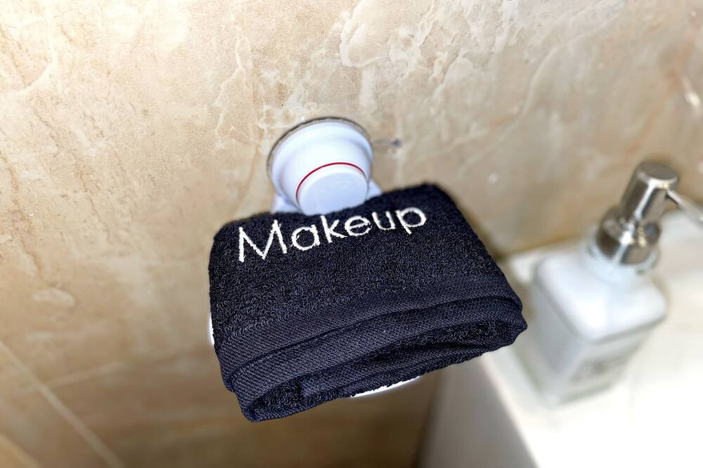 Photo of Bathroom in Evergreen Park
