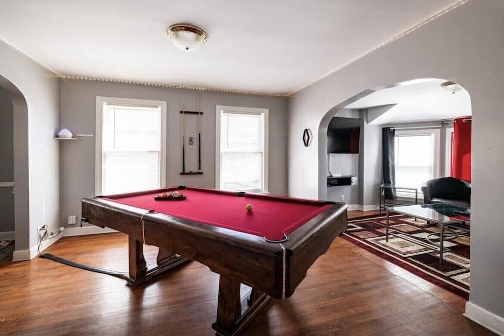 Photo of Bedroom in Evergreen Park