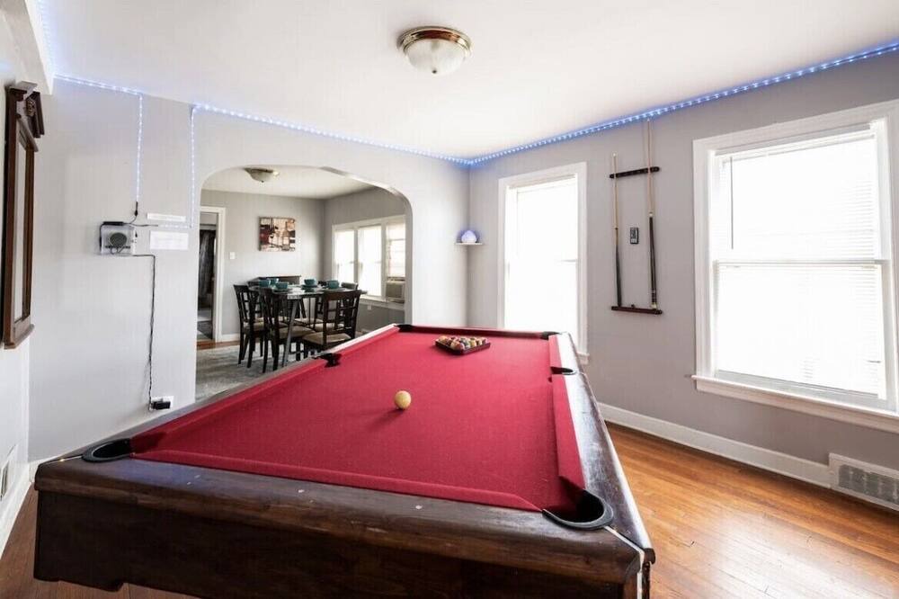 Photo of Bedroom in Evergreen Park
