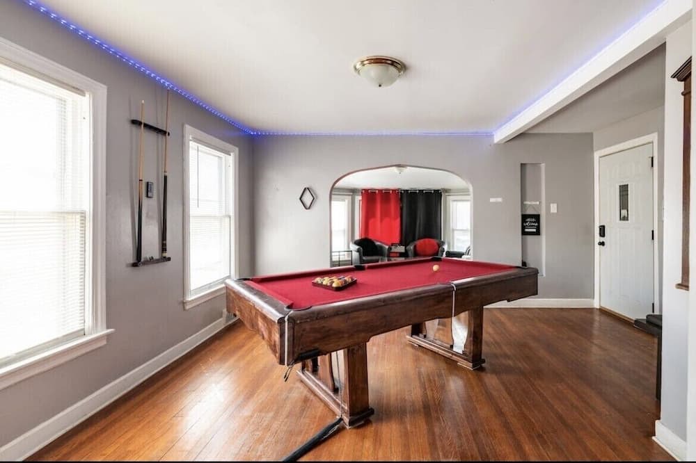 Photo of Bedroom in Evergreen Park