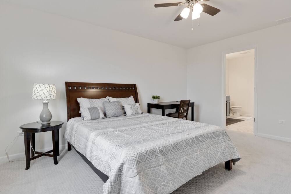 Photo of Bedroom in Fox Valley