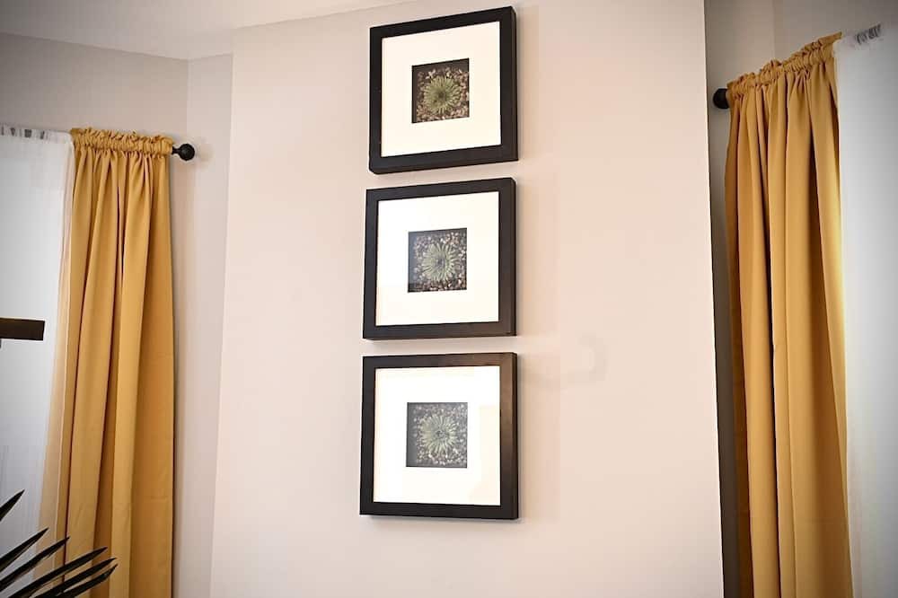 Photo of Bedroom in Woodlawn