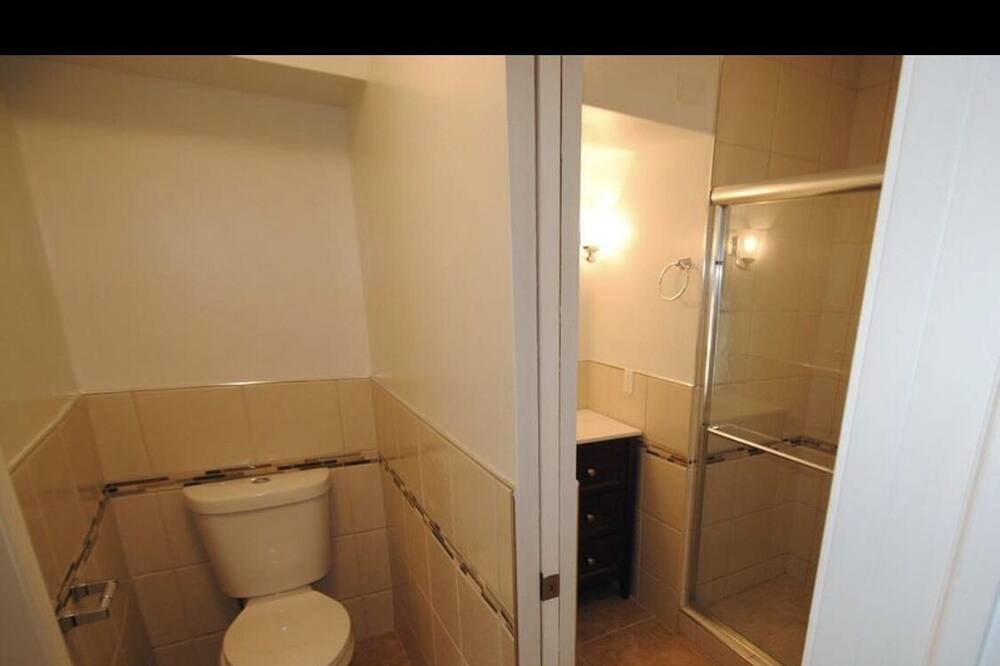 Photo of Bathroom in North Riverside