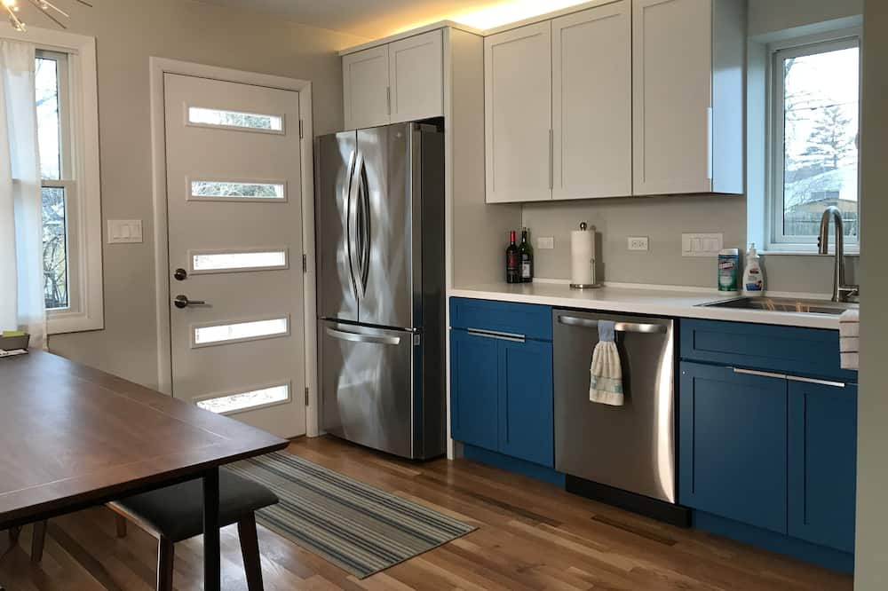 Photo of Kitchen in Russell