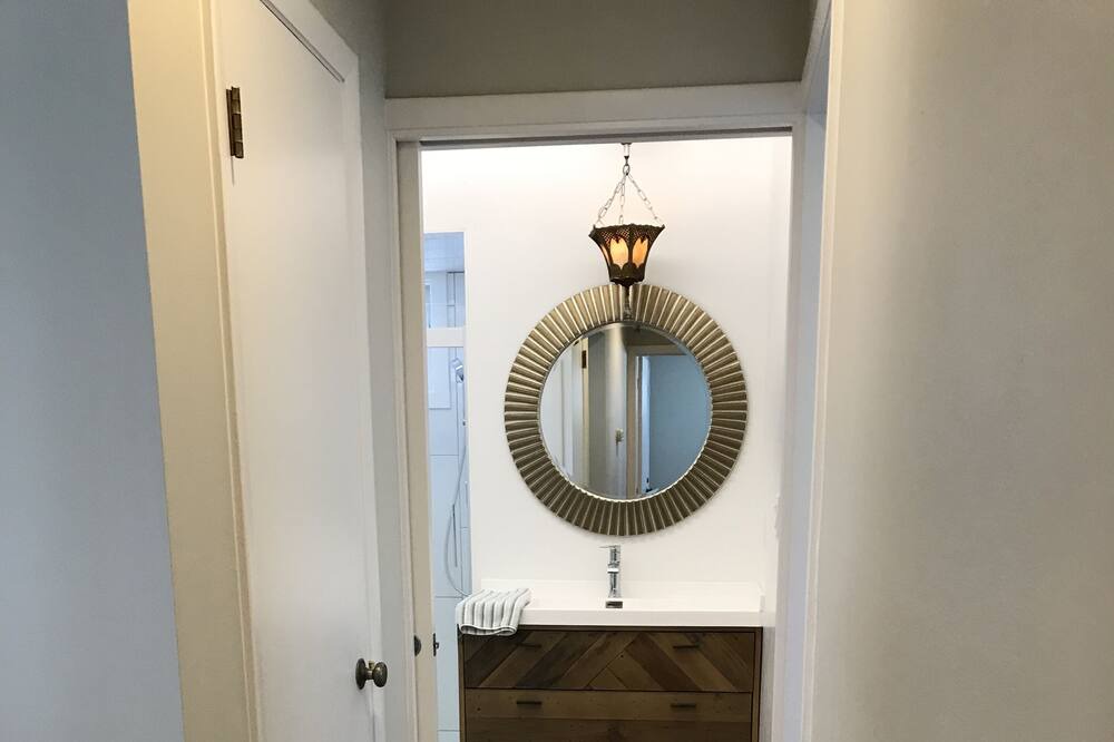 Photo of Bedroom in Russell