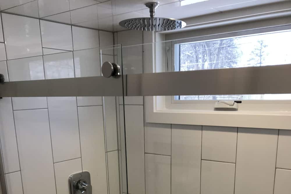 Photo of Bathroom in Russell