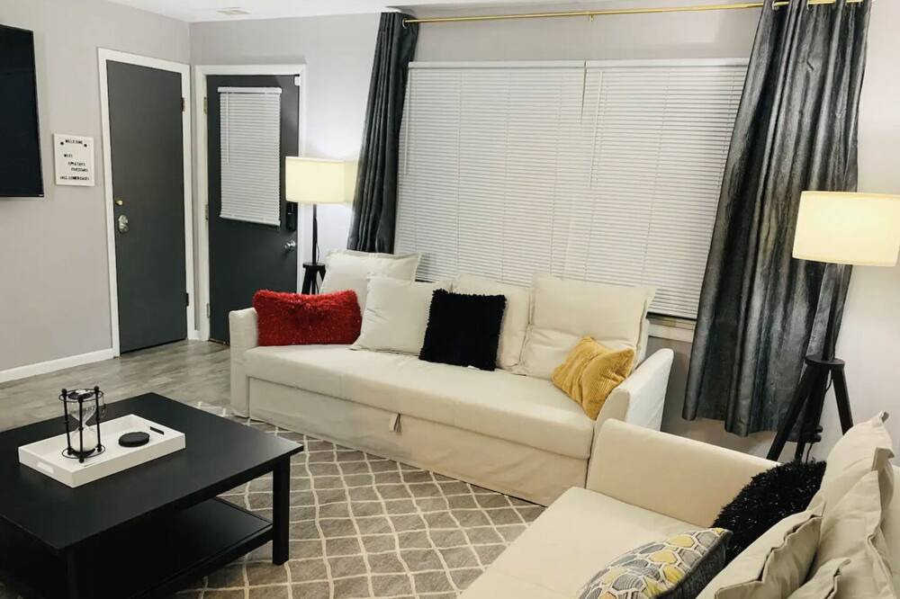 Photo of Livingroom in Aurora