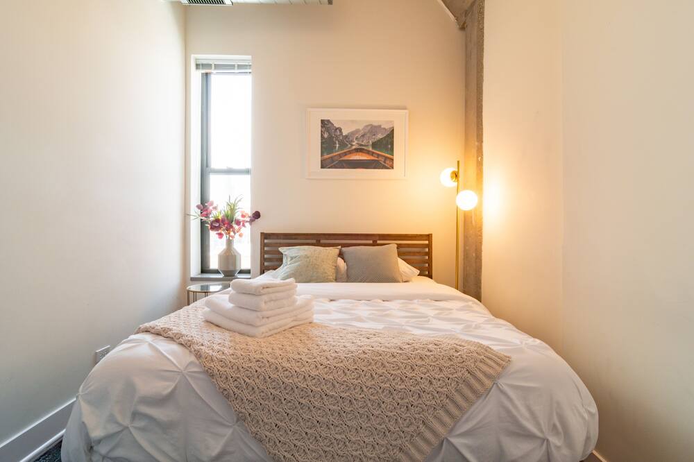 Photo of Bedroom in Near South Side