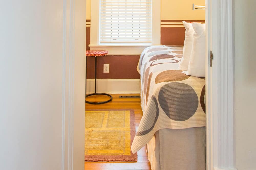Photo of Bedroom in Bucktown