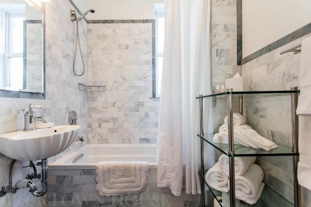 Photo of Bathroom in Bucktown