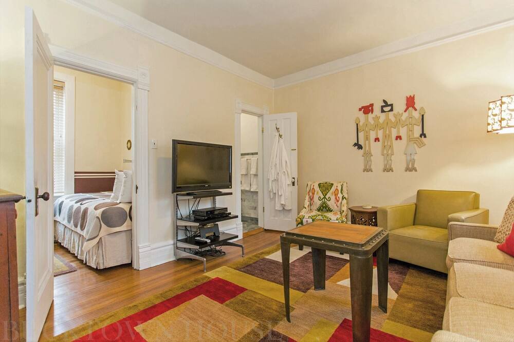 Photo of Livingroom in Bucktown