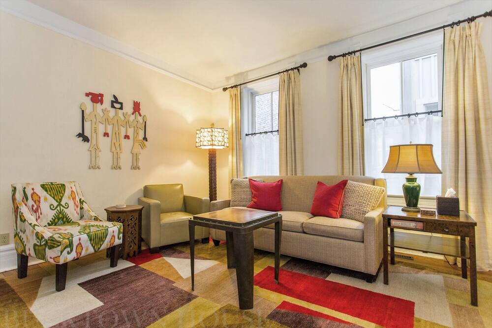 Photo of Livingroom in Bucktown