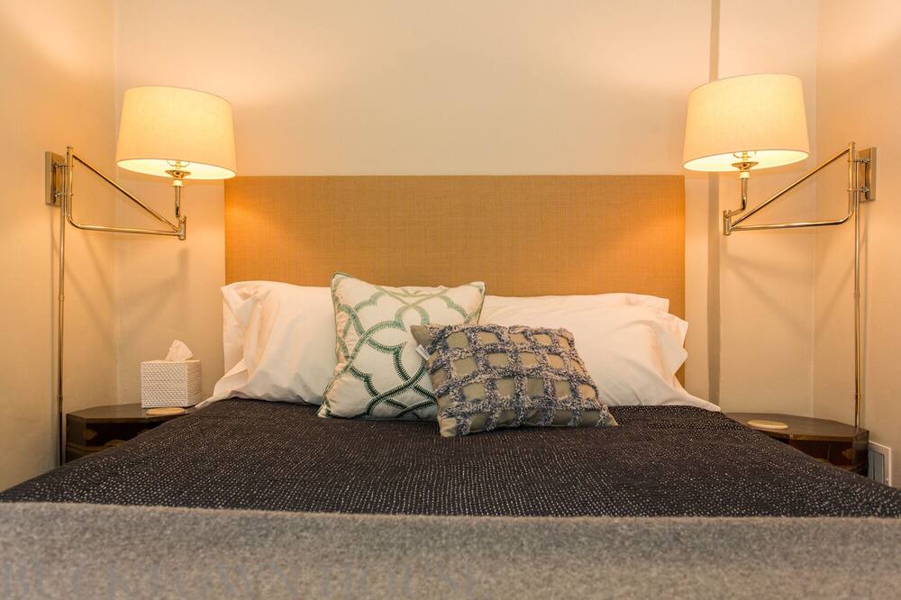 Photo of Bedroom in Bucktown
