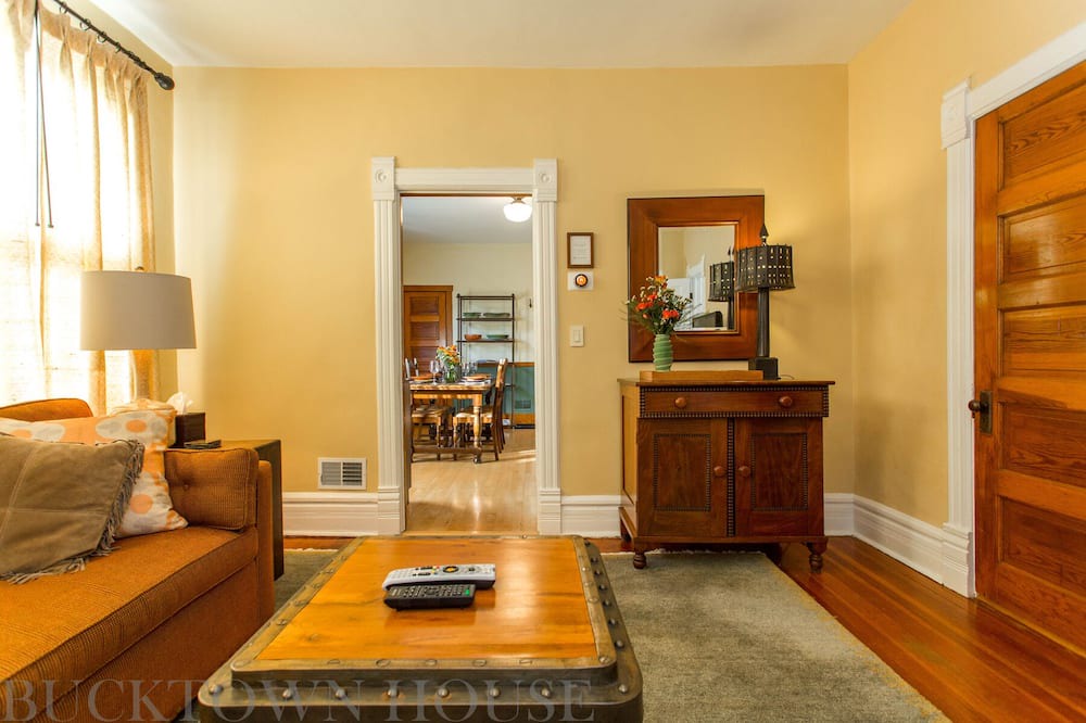 Photo of Livingroom in Bucktown