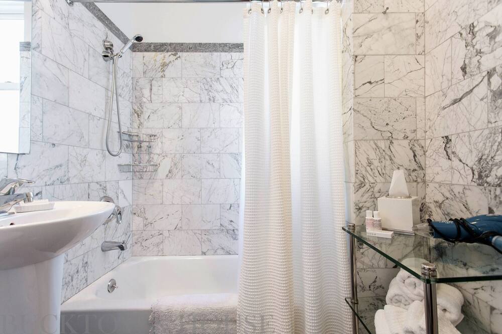 Photo of Bathroom in Bucktown