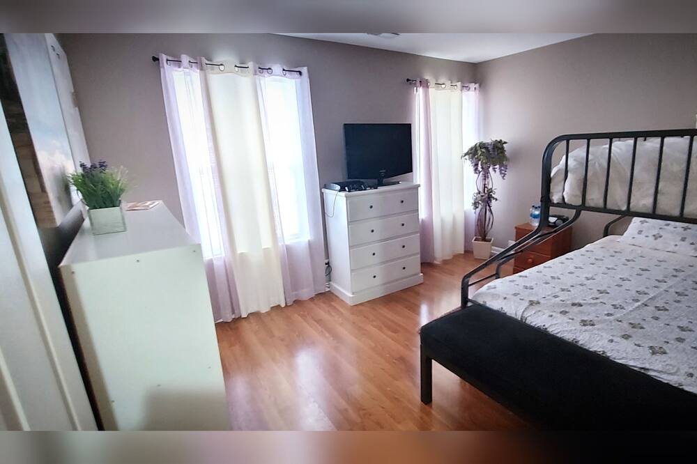 Photo of Bedroom in Gilberts