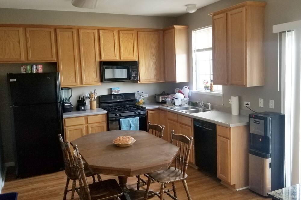 Photo of Kitchen in Gilberts